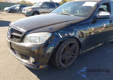 2009 Mercedes-Benz C 300 Luxury/Sport z USA, uszkodzony, nr VIN WDDGF54X99R083010